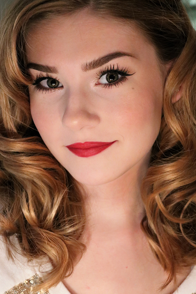 Retro-Glam Makeup Tutorial: A step-by-step guide, with photos! Old Hollywood style.