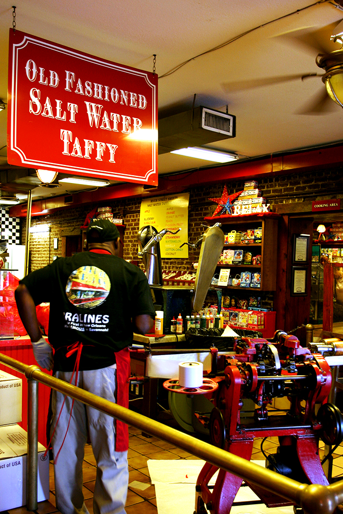 River Street Sweets Savannah GA: Visit them for a free sample of their world famous pralines, then watch candy being made from scratch inside the store. The old fashioned salt water taffy station where you can watch taffy being made, then sample it afterwards.