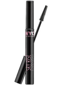 NYC "Sky Rise Lengthening Mascara" has a very small wand that is perfect for depositing length and color on tiny lower lashes...without getting smudge marks on skin like the bigger wands tend to do. #bestmascara 