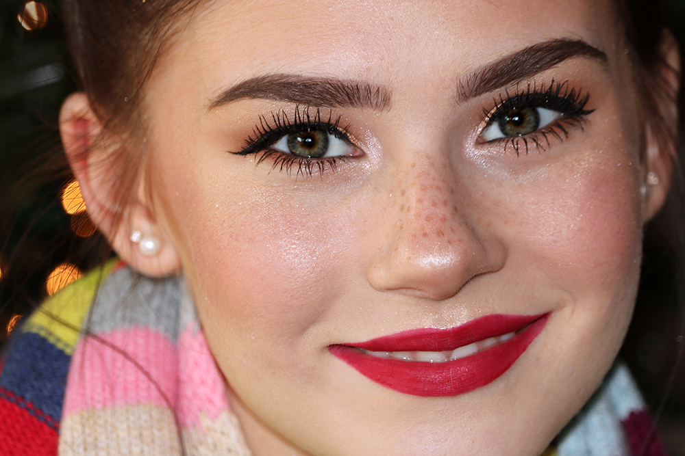 New video on my YouTube channel: A holiday makeup tutorial with bold red lips!