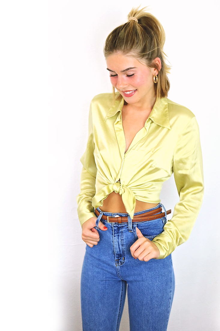 90s outfit ideas...love the chartreuse crop top! #90soutfitideas #90soutfits