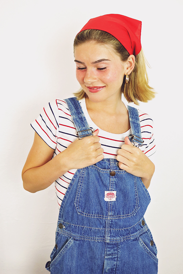90s outfit ideas...how cute are these overalls?! #90soutfits #overalls